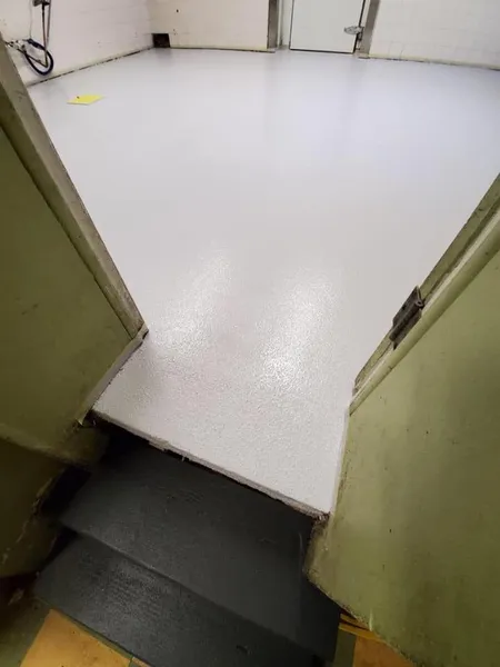 Garage epoxy flooring